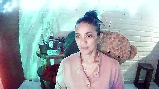 MiiaVelasquez's cam snapshot