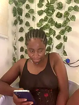 MISSMAYMADMYDAY's cam snapshot