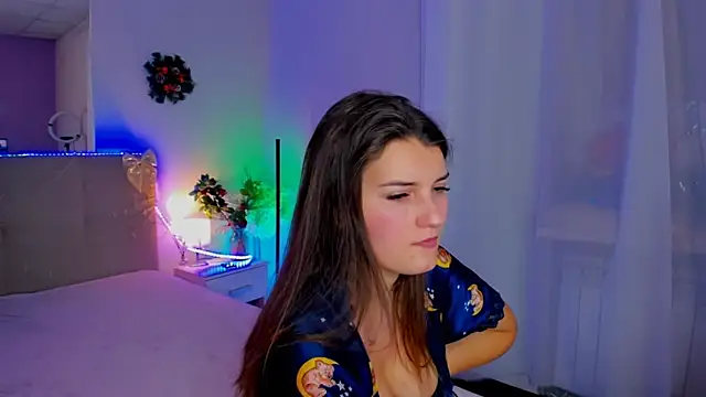 Laura_Leee's cam snapshot