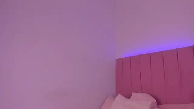 MiaWonderfull live sex cam