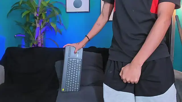 Marcus_and_Tony live sex cam