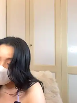 nayomi_34f live sex cam