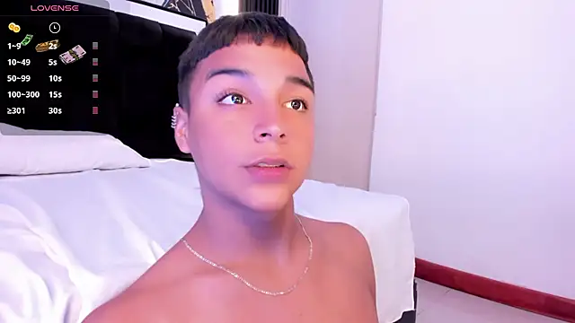 Seductivo_jr live sex cam