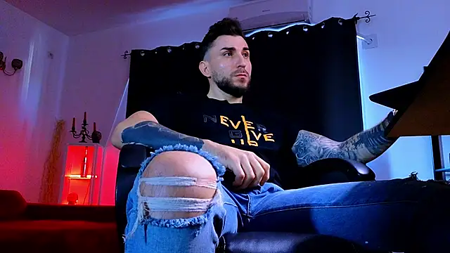 MightyAaron66's cam snapshot