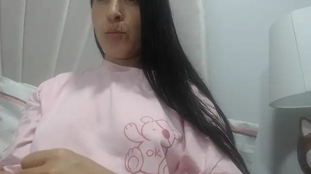 naughthyany16 live sex cam