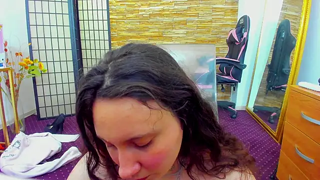 AishaRouhi live sex cam