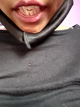 Simmi_soni's cam snapshot