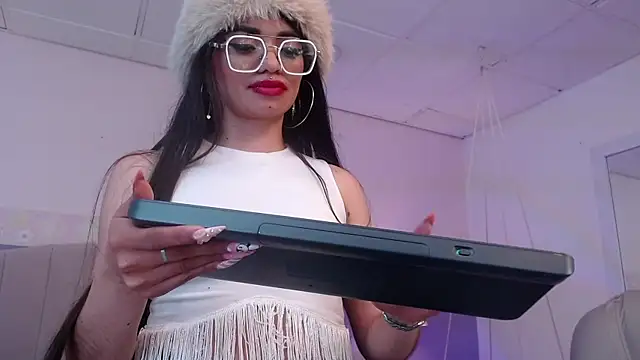 Emerald_gh live sex cam