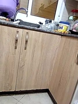 sarasara2410 live sex cam