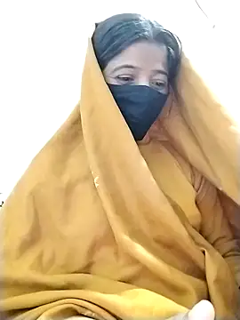 Cute-Naavya live sex cam