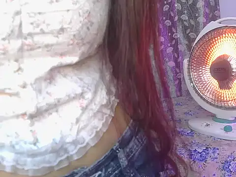 alaviya-19's cam snapshot