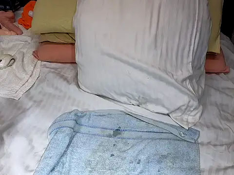 Horny-Nougatbaby's cam snapshot