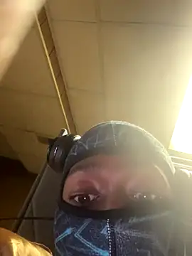 ProveYourLoyalty's cam snapshot