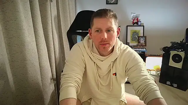 God_Of_ThundeRR live sex cam