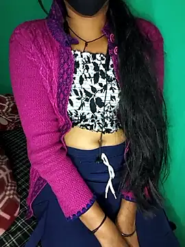 QWEEN7B's cam snapshot