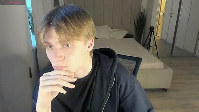 LouieEvans live sex cam