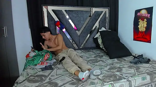 Gomez_c_'s cam snapshot