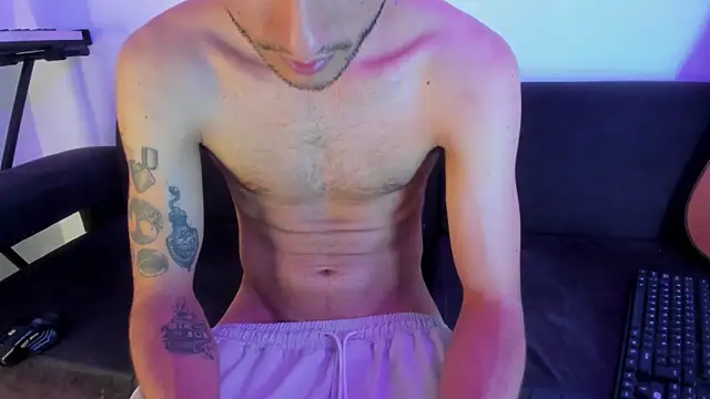 Henrikk_senn live sex cam