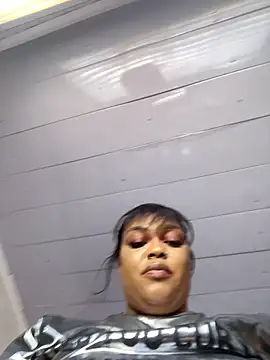 Iam-Sharifa's cam snapshot