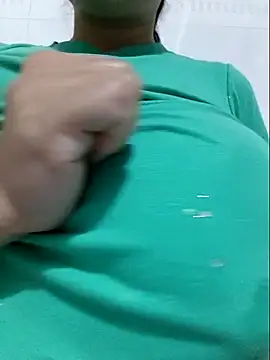 Shine_Mai's cam snapshot