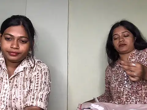 HoleyCoupon's cam snapshot