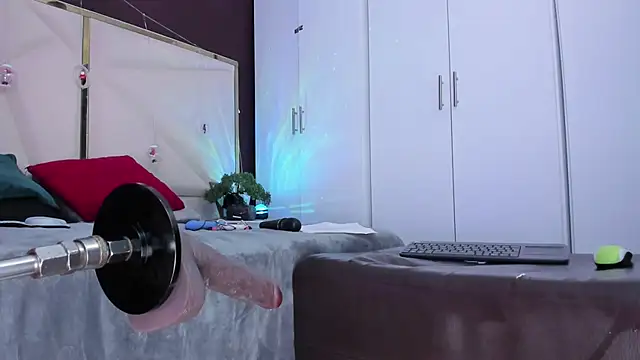 Inndrahot live sex cam