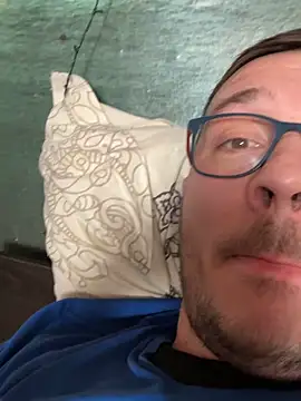 ionut9879 live sex cam