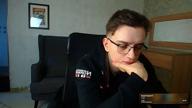 FelixStarkk live sex cam