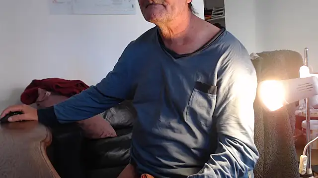 silvio-aus-luzern-CH live sex cam