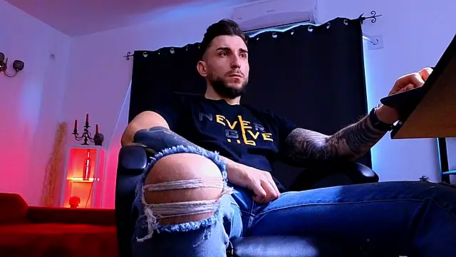 MightyAaron66's cam snapshot