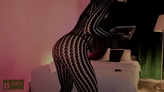 _TiffanyCo_'s cam snapshot