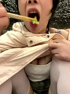 yourkeer's cam snapshot