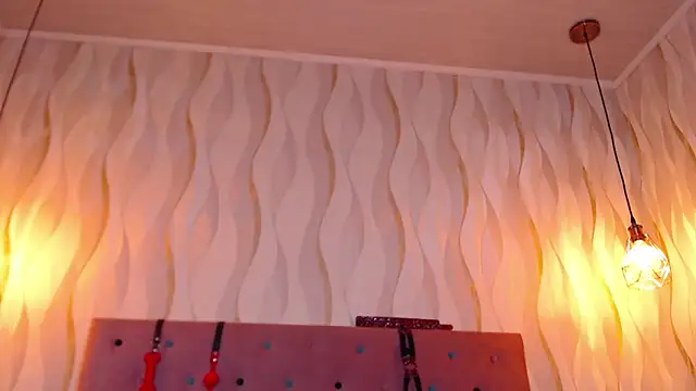 IsabelaLatina's cam snapshot