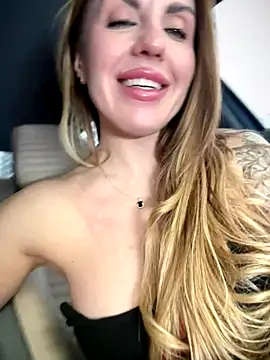 MilfNextDoor20 live sex cam