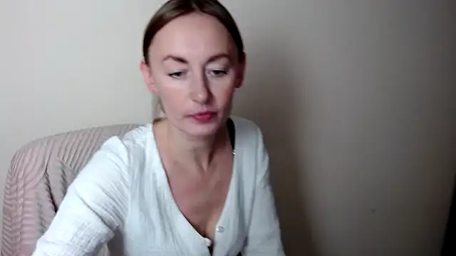 LiaSeass_'s cam snapshot