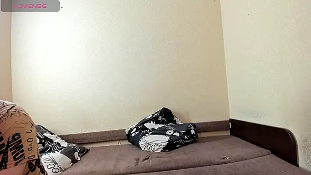 Browni_Kiss live sex cam