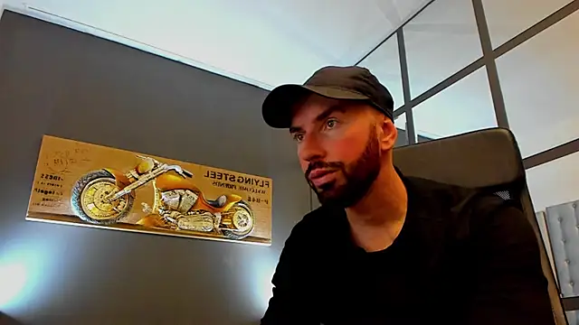 AronGrant live sex cam