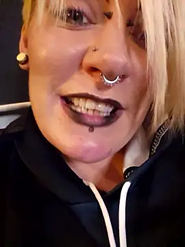 PinkTheHawk live sex cam