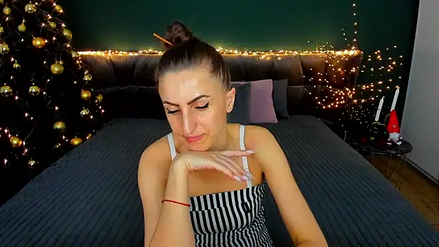 Rebecca_Diamond's cam snapshot