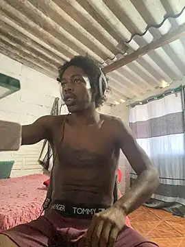 Larry-n-clouds's cam snapshot