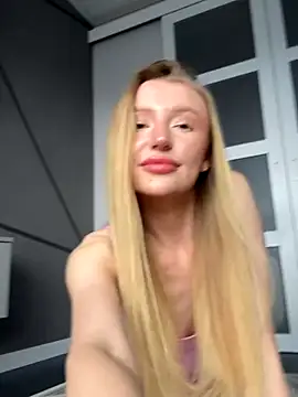 EvaBrooklyn's cam snapshot