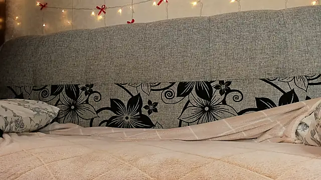 VelvetVine's cam snapshot