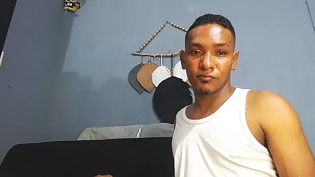 Grandeygruesa1 live sex cam