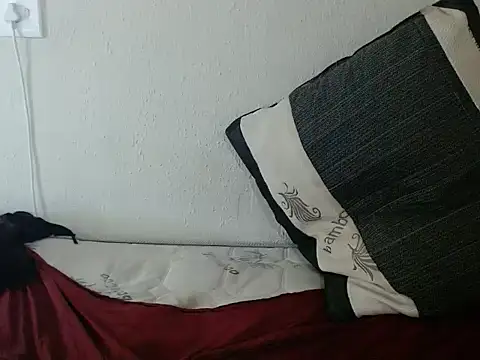 HugeTitties's cam snapshot