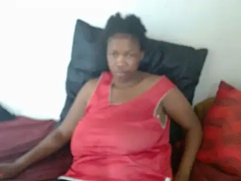 HugeTitties's cam snapshot