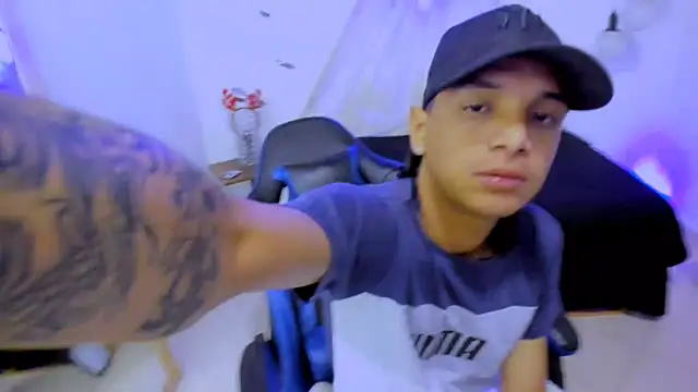 Brand_habes's cam snapshot