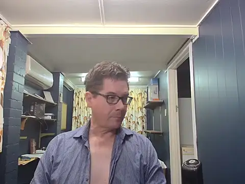 tilobinder live sex cam