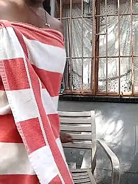 ShyNaughtyBabe live sex cam