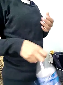 Ruhi_07's cam snapshot