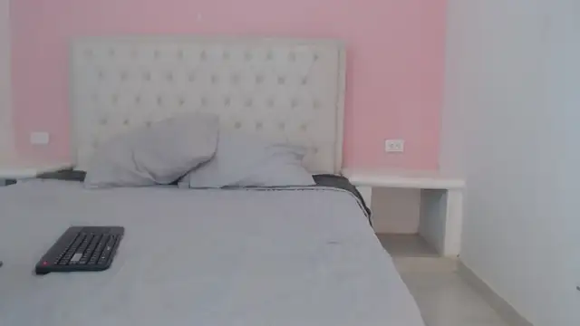 CattaleyaEvans_'s cam snapshot